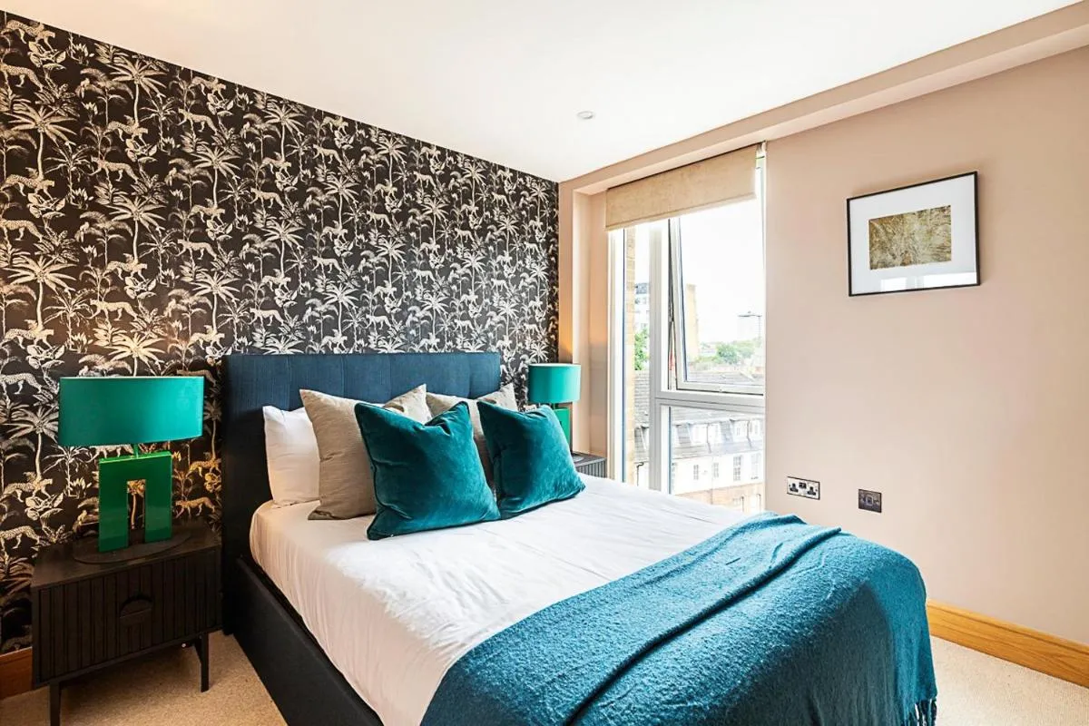 Image 3 of Convenient Euston London Apartment