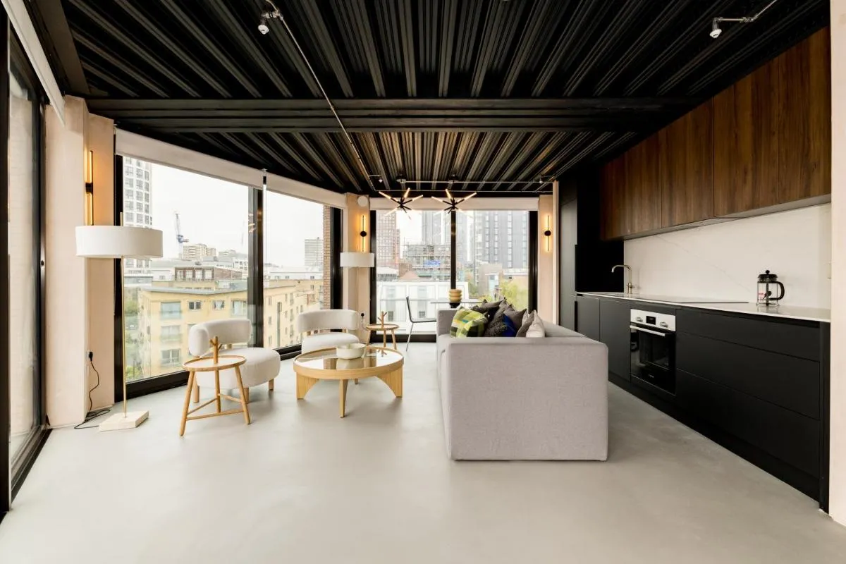 Image 4 of Cool Hoxton industrial loft