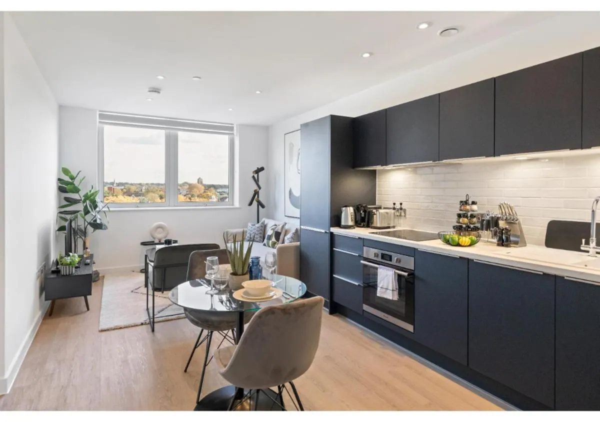 Image 5 of Cosmopolitan Living: Upscale 1BR Gem in Beckenham