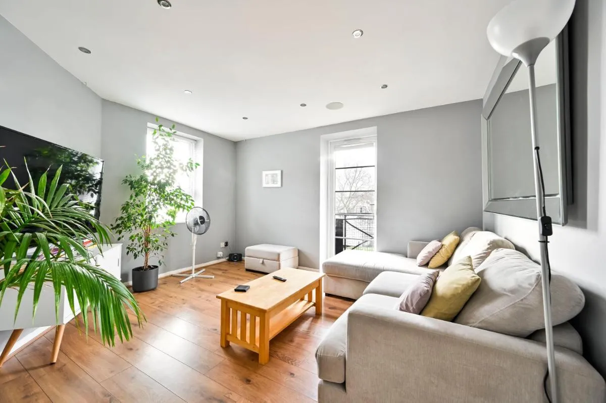 Image 4 of Cosy 1-Bed E15, sleeps 4, 1 min from tube Station Near O2 Arena
