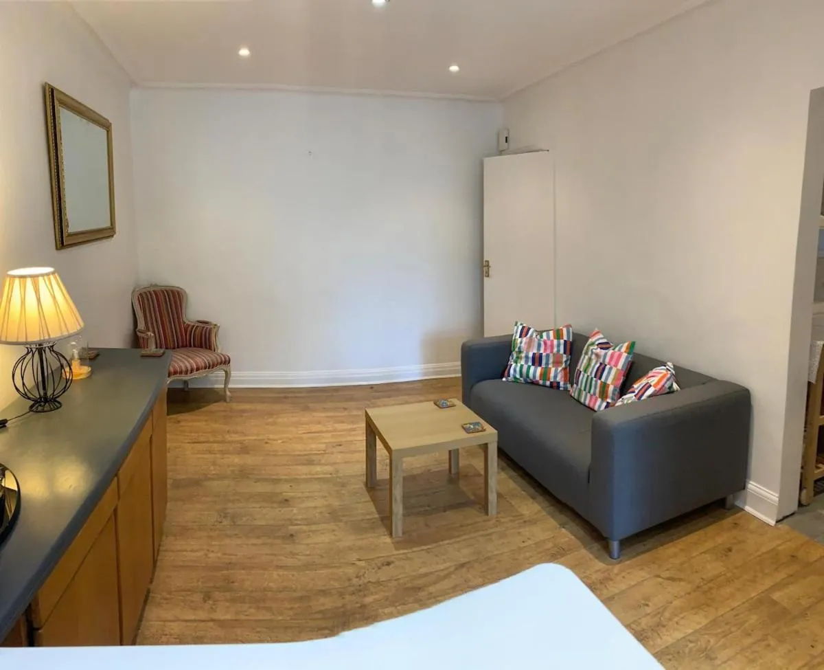 Image 3 of Cosy 1-Bedroom Flat in Hendon