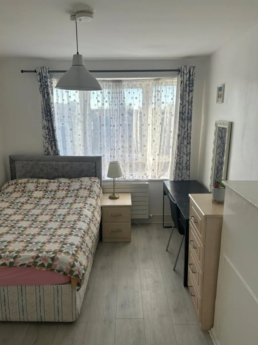 Image 2 of Cosy 2-Bedroom Flat in Finsbury Park, Modern, Convenient & Close to Central London!