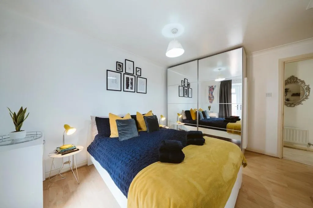 Cosy 2 BDR flat 5 min to ExCel free Car Parking
