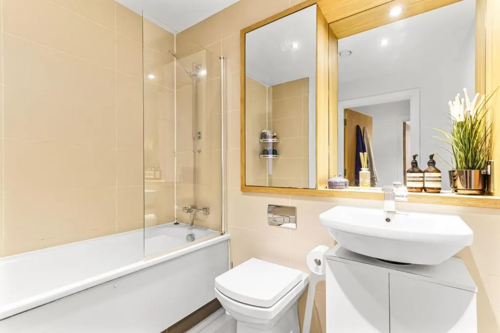 Cosy 2 Bed Flat London Cutty Sark Greenwich Close to Canary Wharf – Perfect for long stay