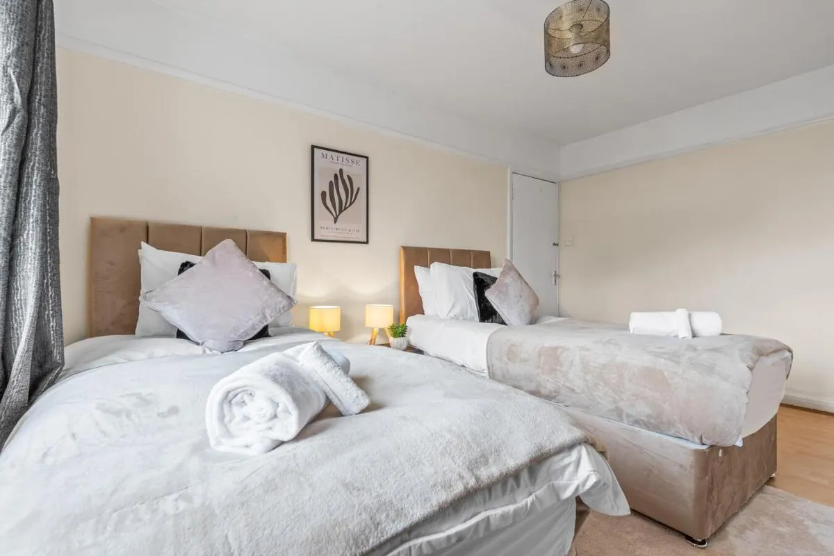 Image 5 of Cosy 2 bed flat, Wembley Stadium