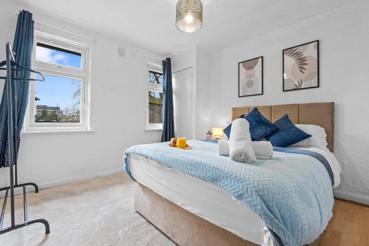 Image 4 of Cosy 2 bed flat, Wembley Stadium