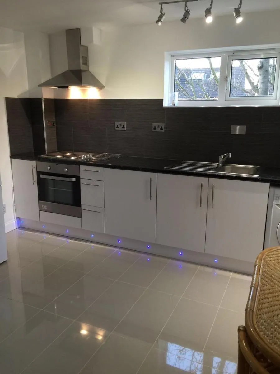 Image 5 of Cosy 2 bedroom Apartment -Heathrow Airport