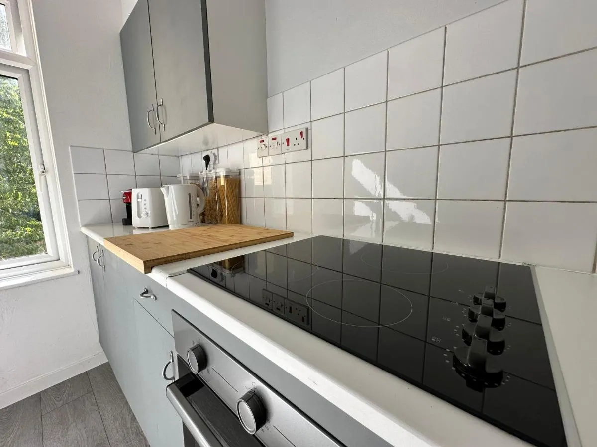 Image 3 of Cosy 2 bedroom Flat in Manor House