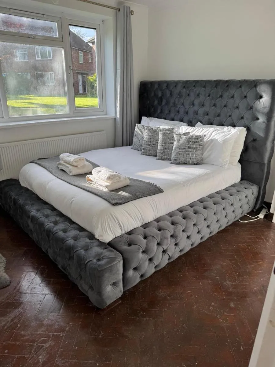 Image 4 of Cosy 2-bed Maisonette with Private Garage in Wembley
