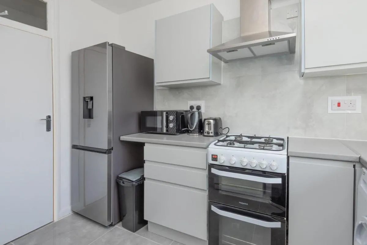 Image 4 of Cosy 4 bed near Greenwich Fast & Easy to Central London