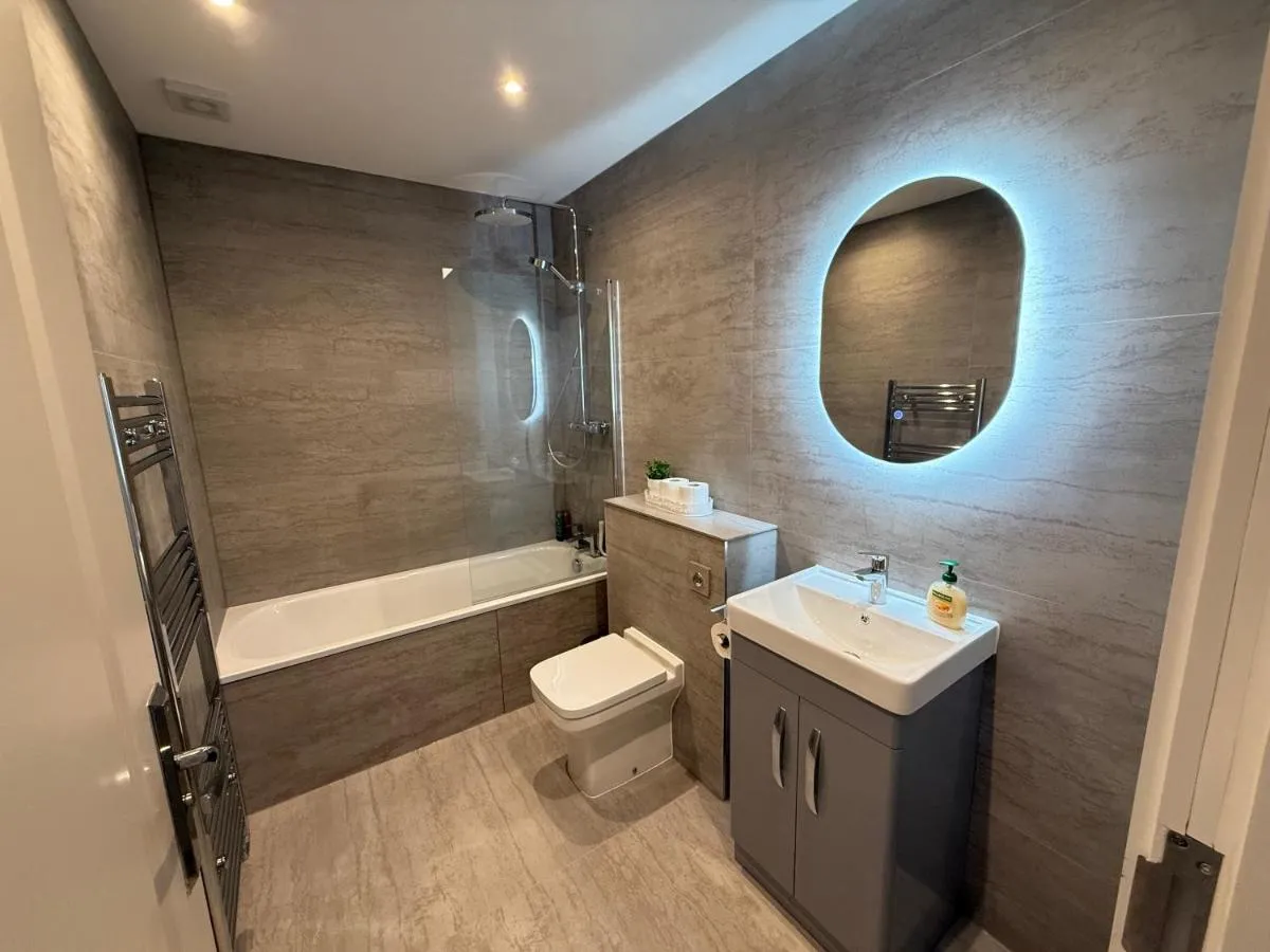 Image 3 of Cosy Brand New 2-Bed, Quiet, Private garden