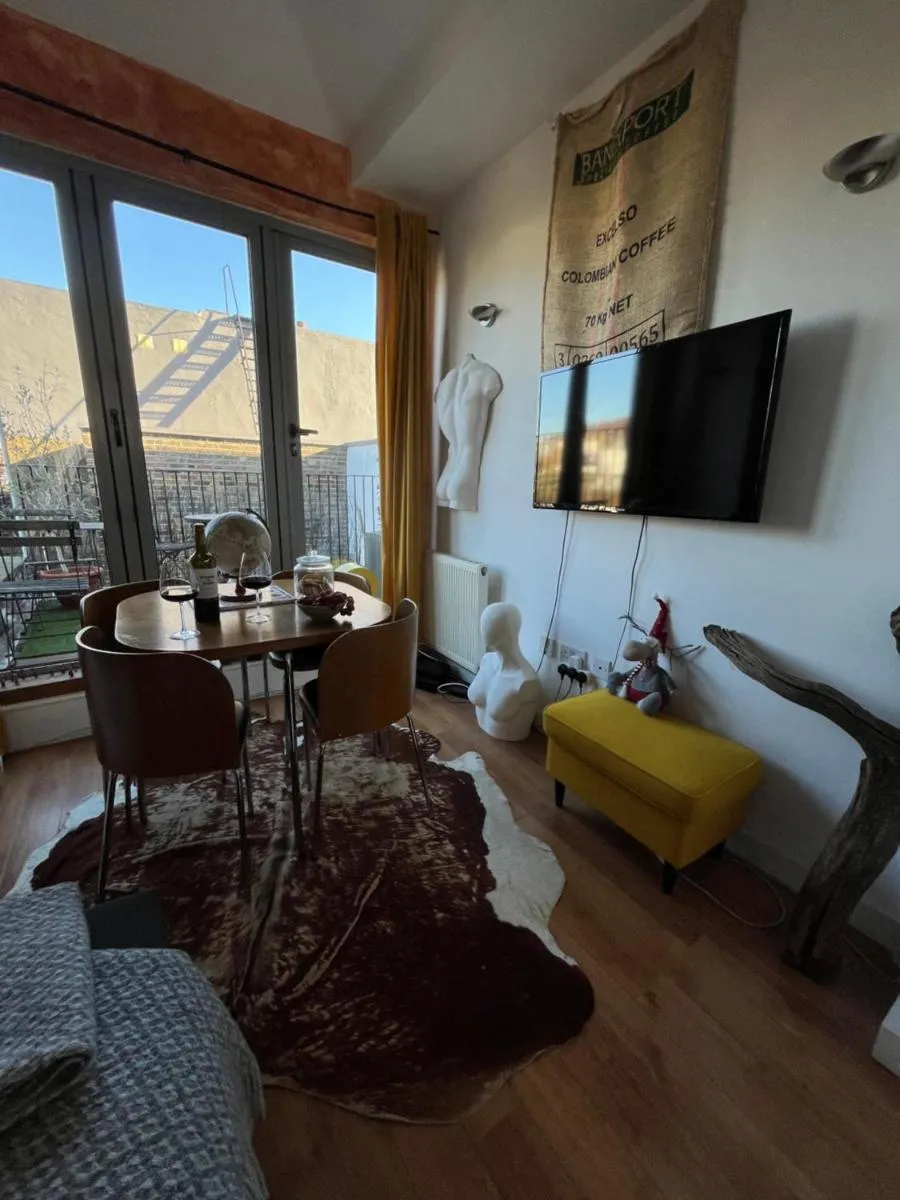Image 5 of Cosy Camden 1 Bedroom Terrace Apartment