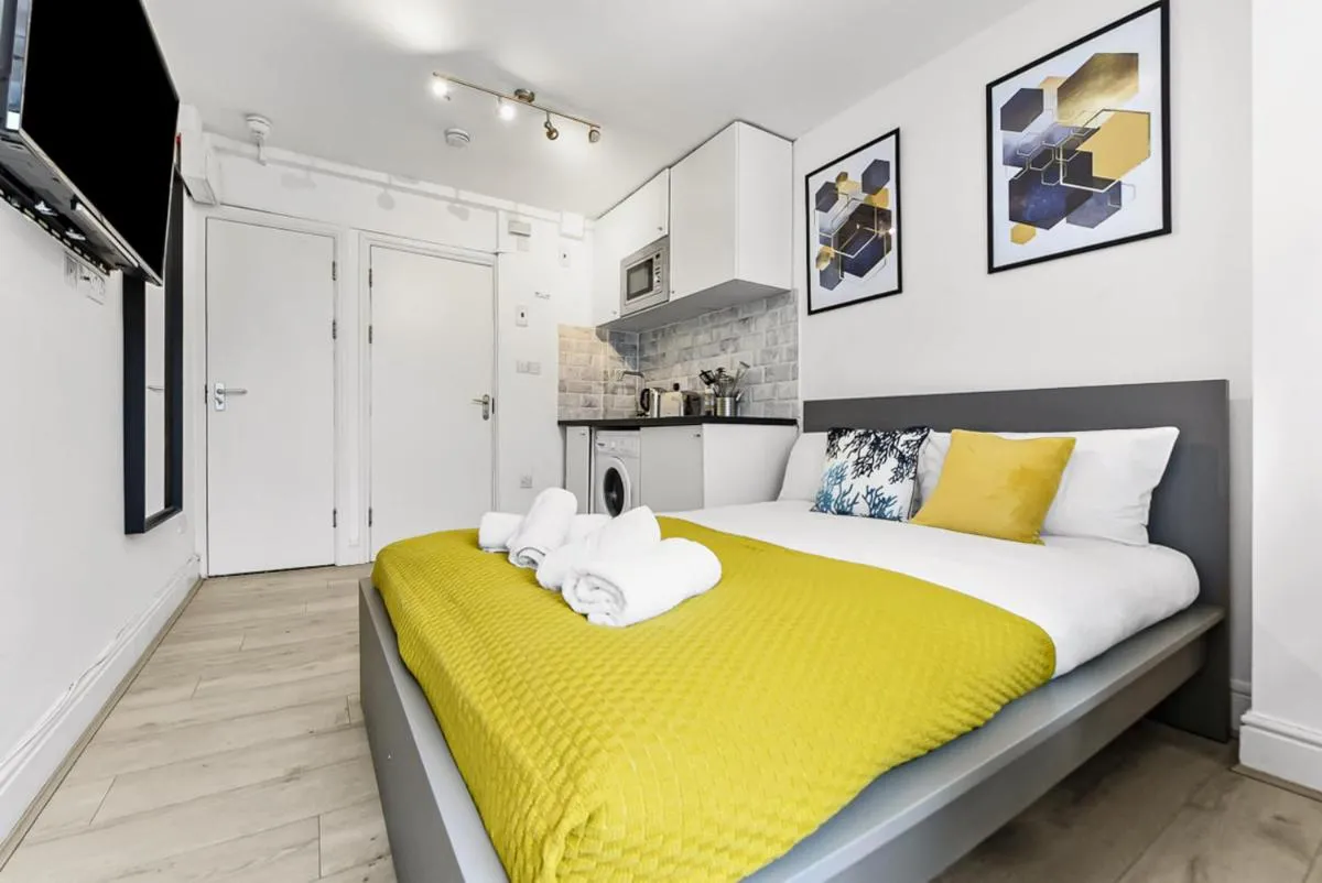 Image 4 of Cosy Farringdon Apartments