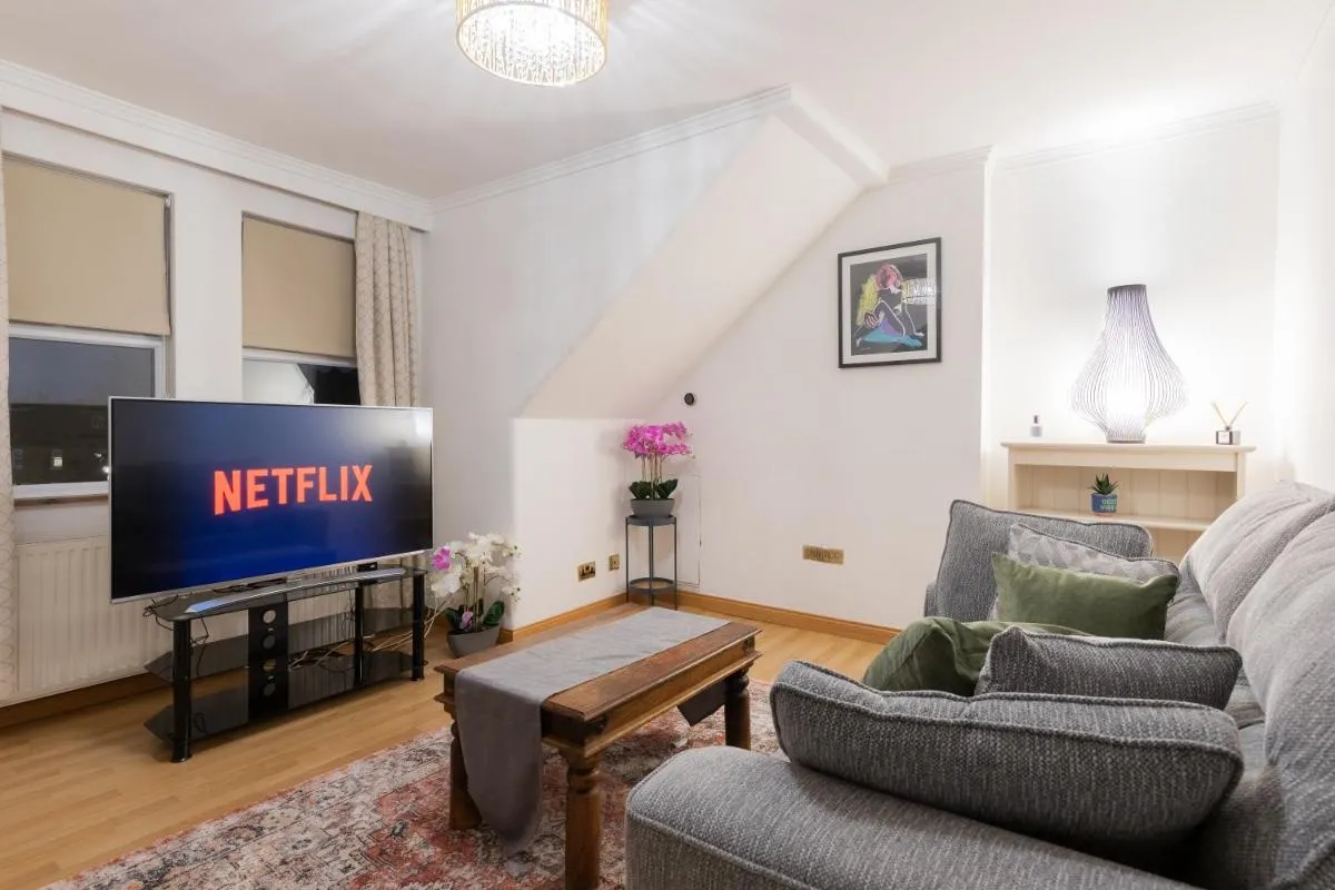 Image 5 of Cosy Flat In London
