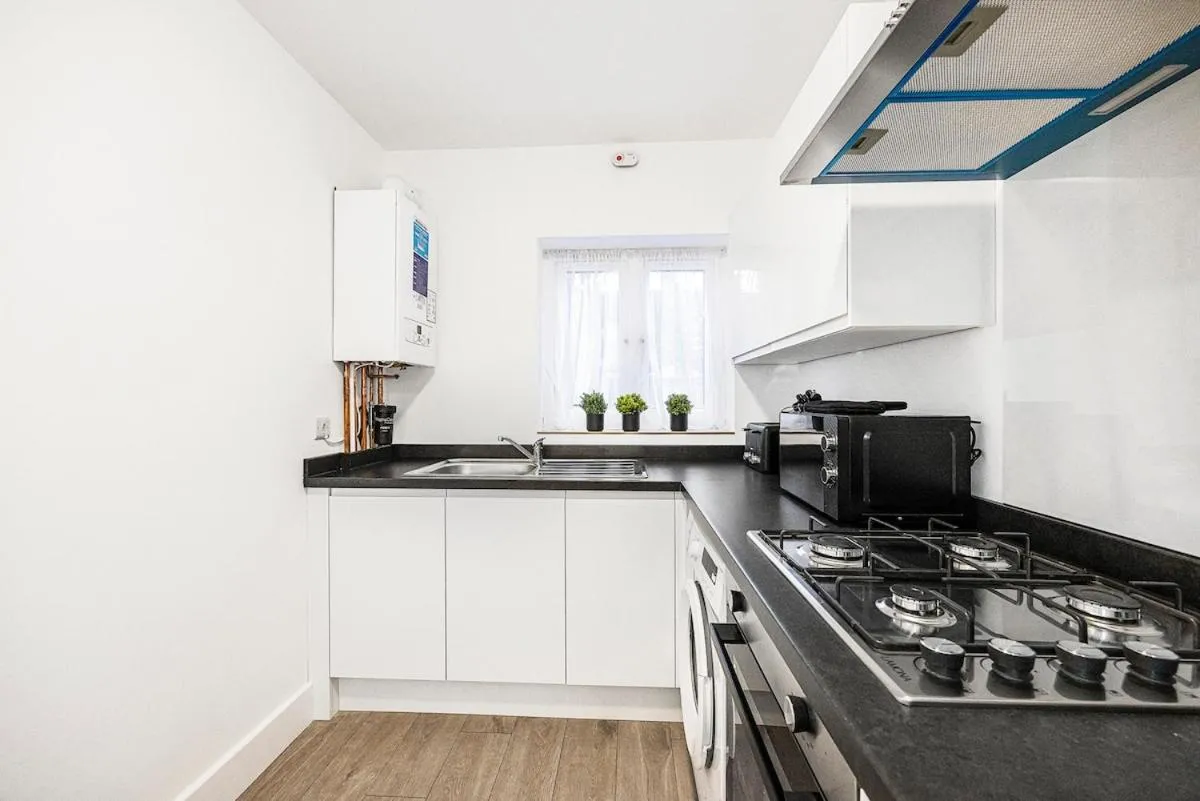 Image 4 of Cosy Home In London – 4 Sleeper