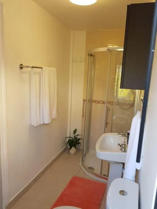 Image 5 of Cosy London holiday Home (Near O2 arena)