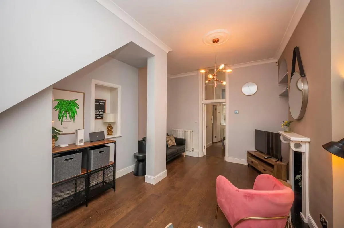 Image 5 of Cosy Retreat for Two off Upper St, Islington – Pass the Keys