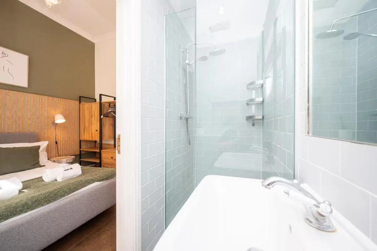 Image 3 of Cosy Retreat for Two off Upper St, Islington – Pass the Keys