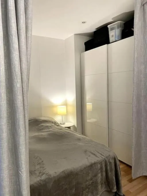 Image 4 of Cosy Scandinavian style studio flat
