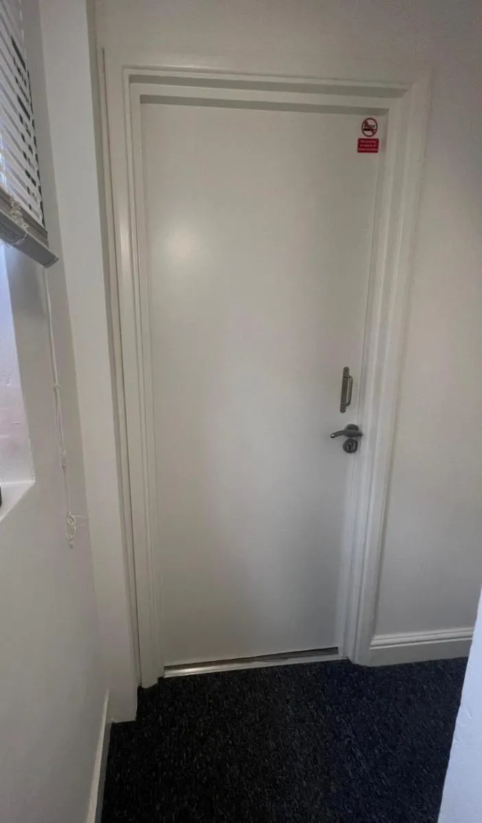 Image 4 of Cosy Self contained Studio flat