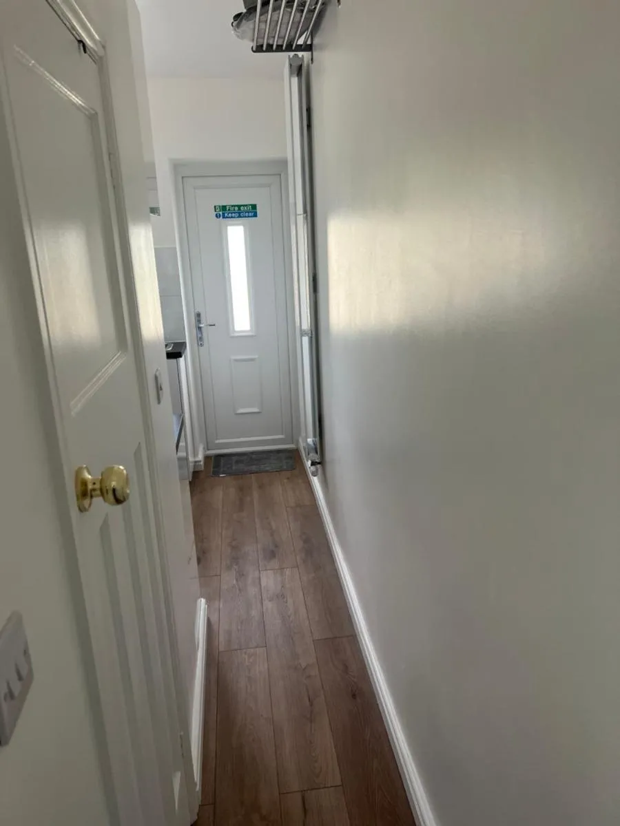 Image 5 of Cosy Studio Apartment, Flat in London