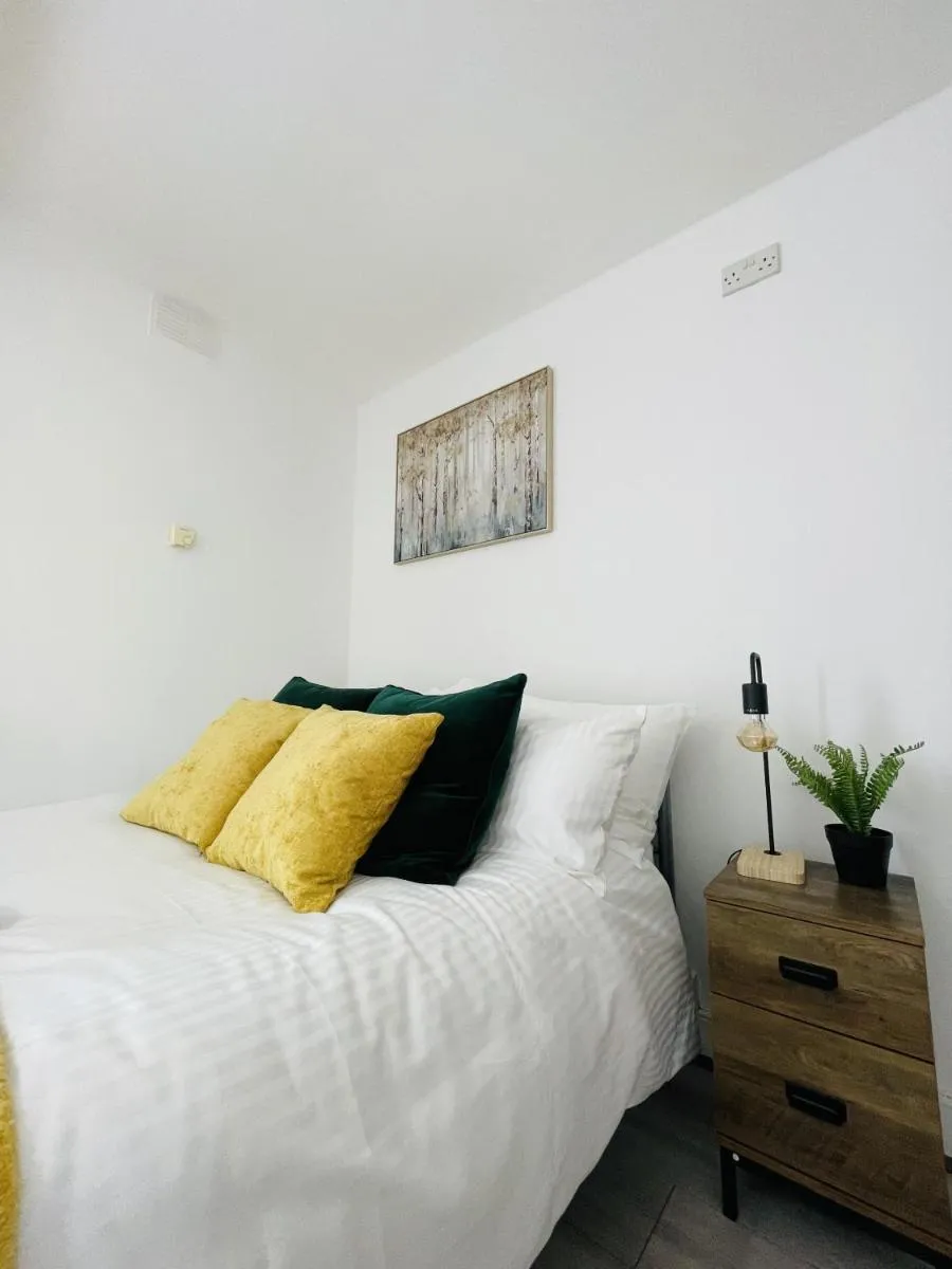 Image 3 of Cosy Studio Flat