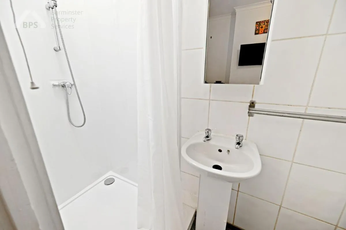 Image 3 of Cosy Tottenham Apartment Sleeps 4