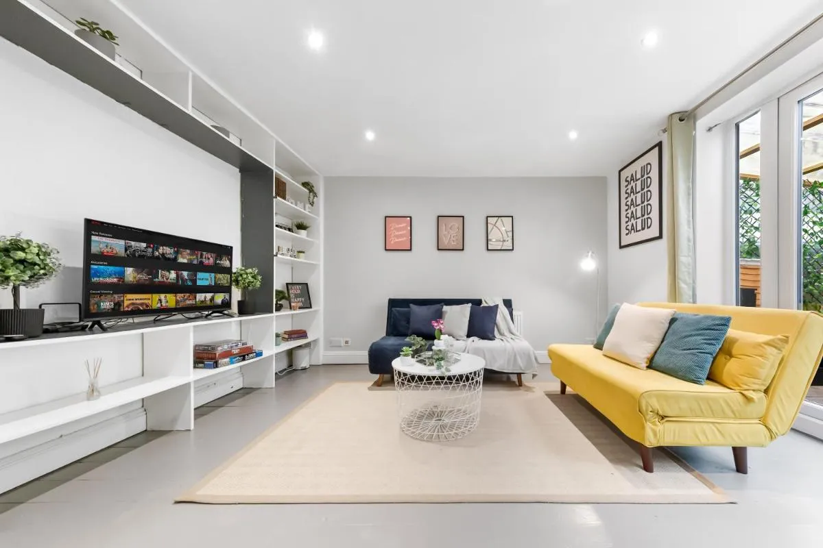 Image 5 of Cosy Two Bedroom Luxury Living – Central London Hideaway Cottage Paddington & Westminster
