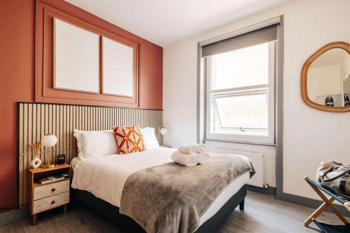 Image 3 of Cosy and modern duplex in the heart of Earls Court