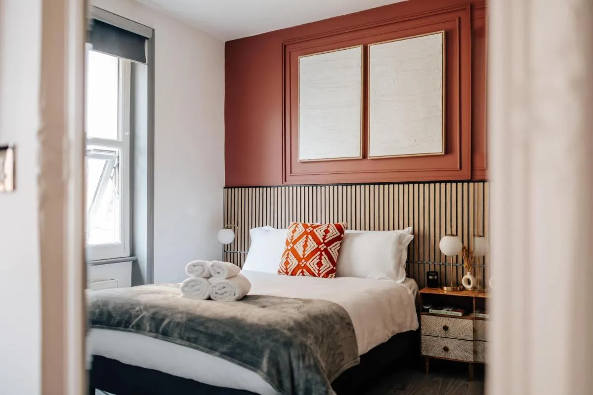 Image 4 of Cosy and modern duplex in the heart of Earls Court