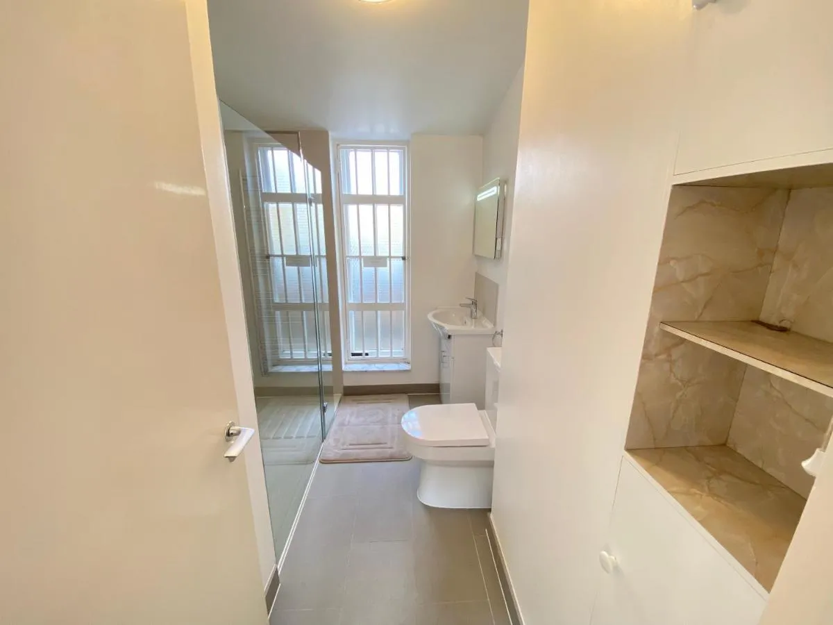 Image 3 of Cosy duplex in Central London