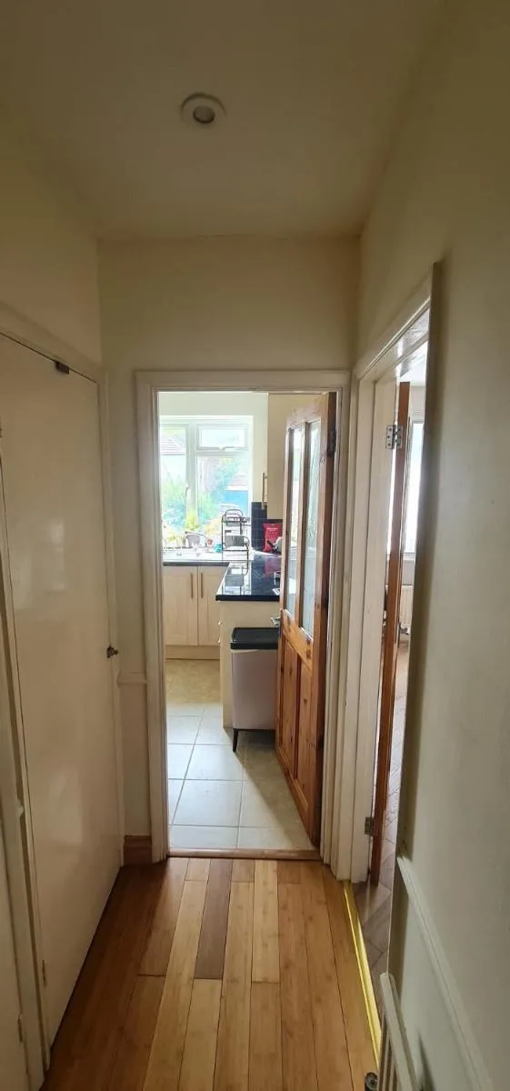 Image 4 of Cosy ground floor flat close to train & bus routes