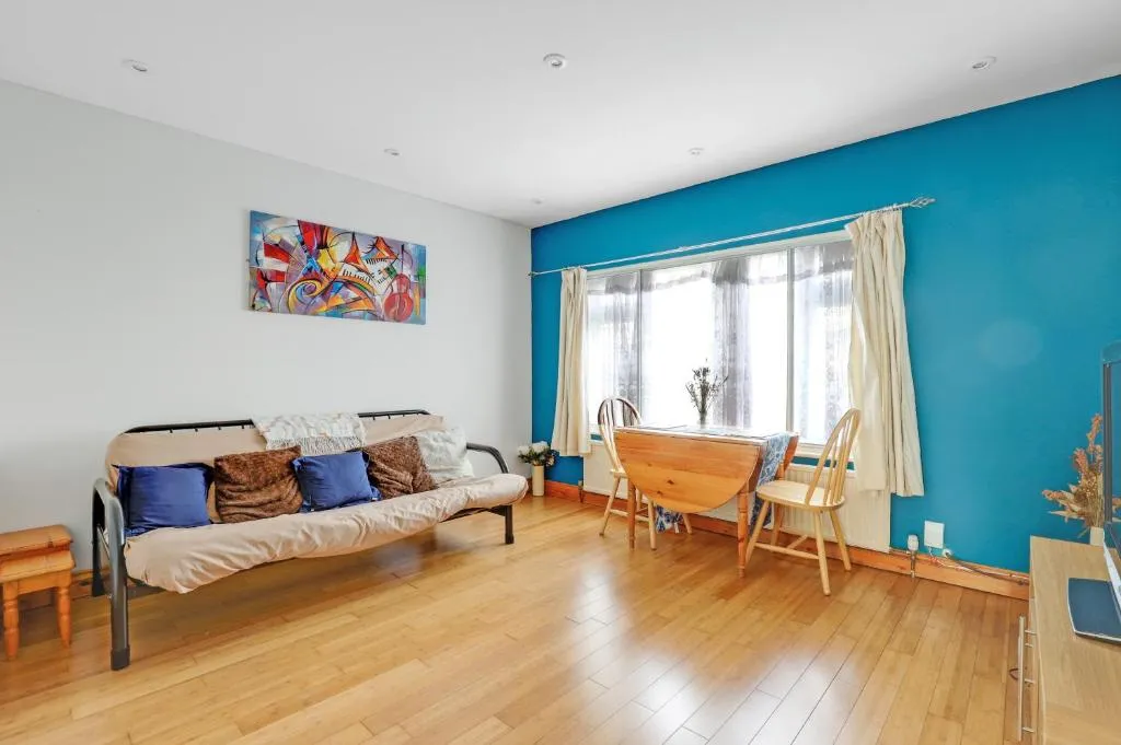 Image 1 of Cosy ground floor flat close to train & bus routes
