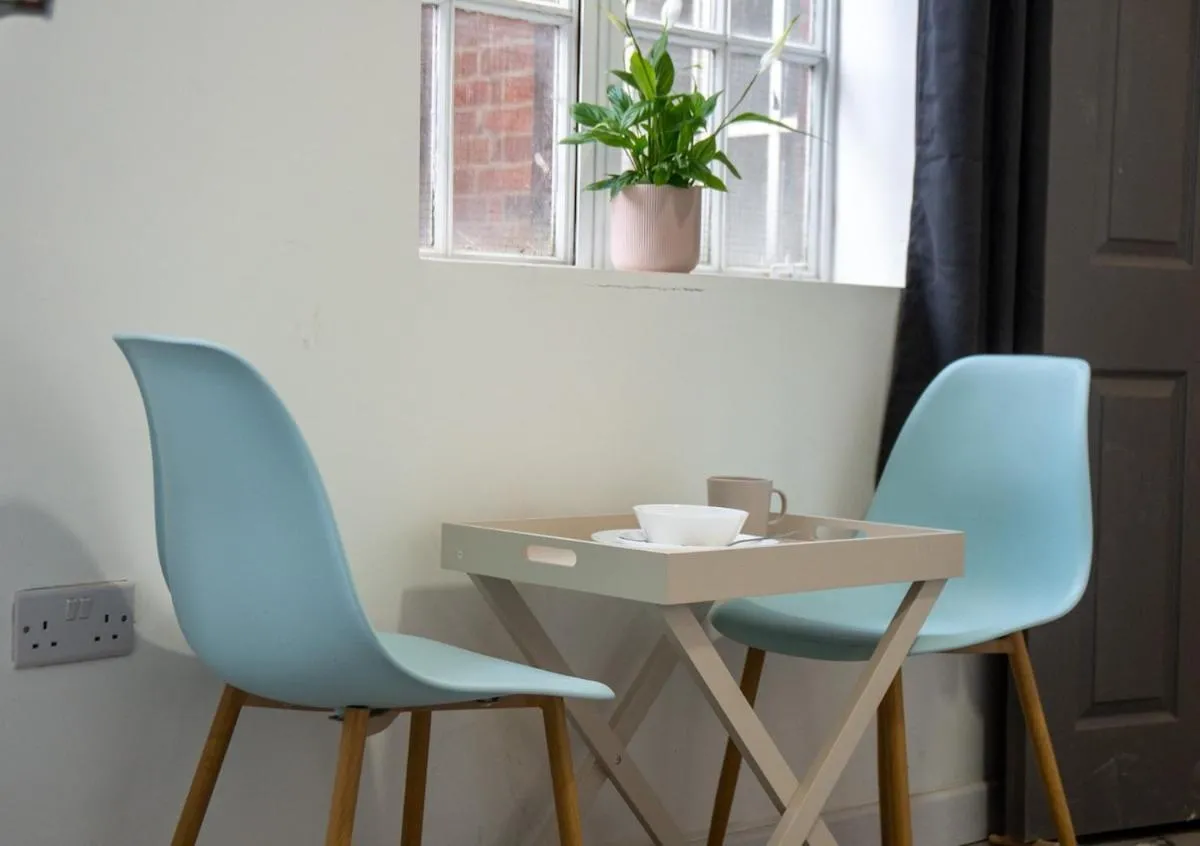 Image 3 of Cosy studio flat in Edgware HA8
