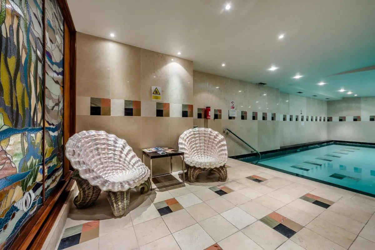 Image 4 of Courthouse Hotel London
