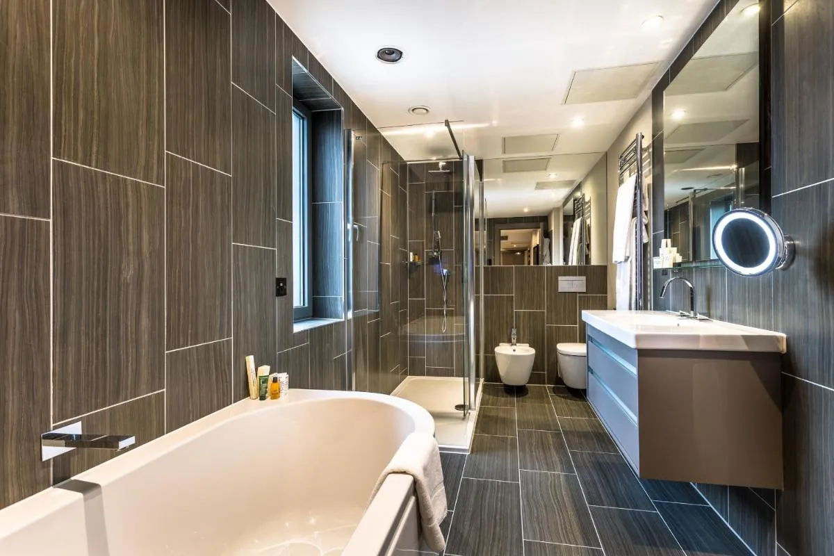 Image 3 of Courthouse Hotel Shoreditch