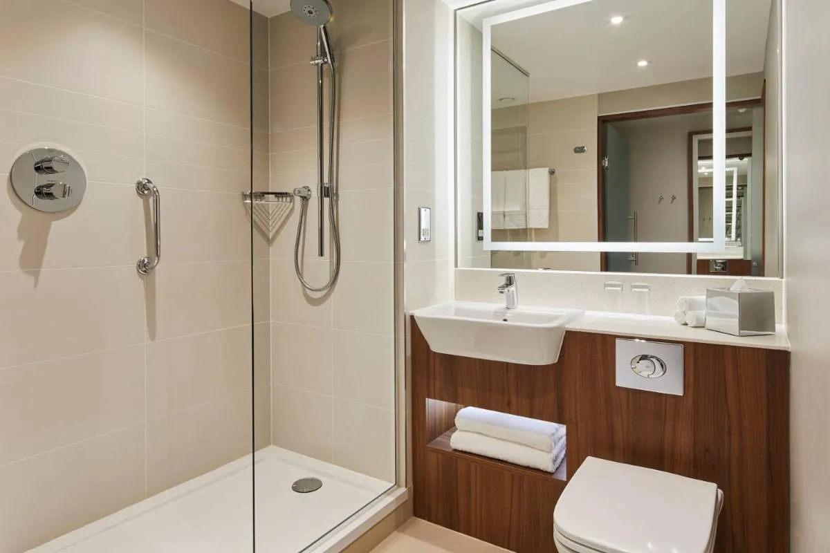 Image 3 of Courtyard by Marriott London City Airport