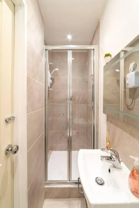 Image 4 of (Covent Garden) Cozy Apartment Central London