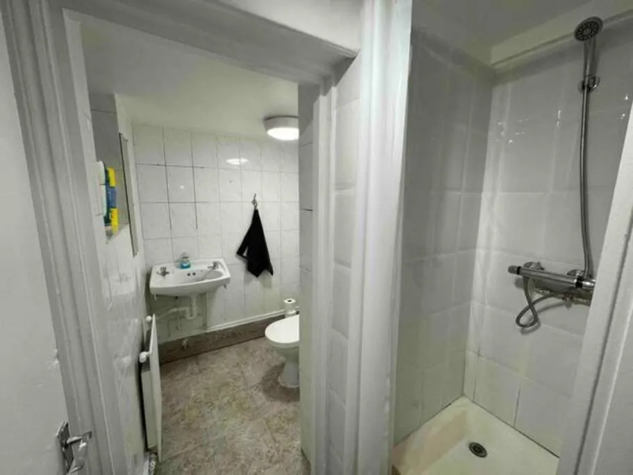 Image 3 of Cozy 1-Bedroom Apartment in Central London