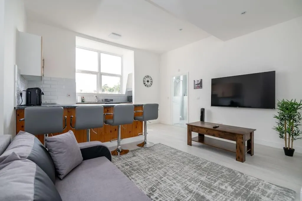 Image 5 of Cozy 2-Bedroom Flat in Central West London