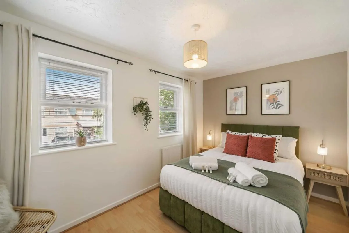 Image 4 of Cozy 2 Bed House Near Excel, The O2, Canary Wharf