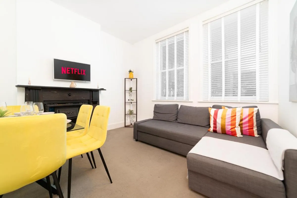 Image 5 of Cozy Apartment in the Heart of Fulham, London