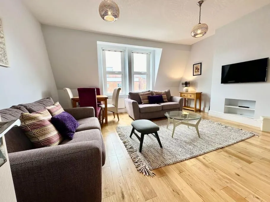 Image 5 of Cozy Family Flat in Twickenham
