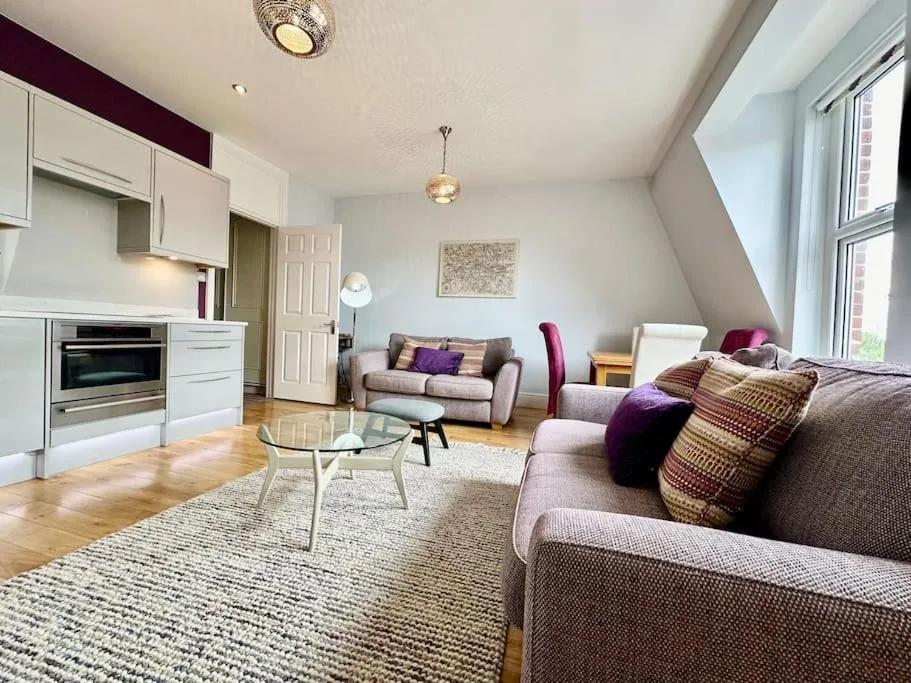 Image 4 of Cozy Family Flat in Twickenham