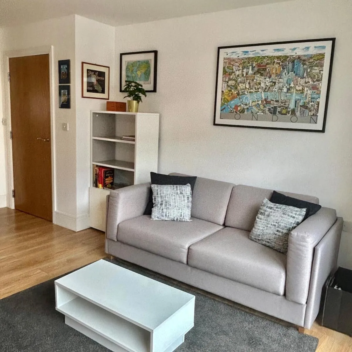 Image 4 of Cozy Flat by Nine Elms Station – zone 1 –
