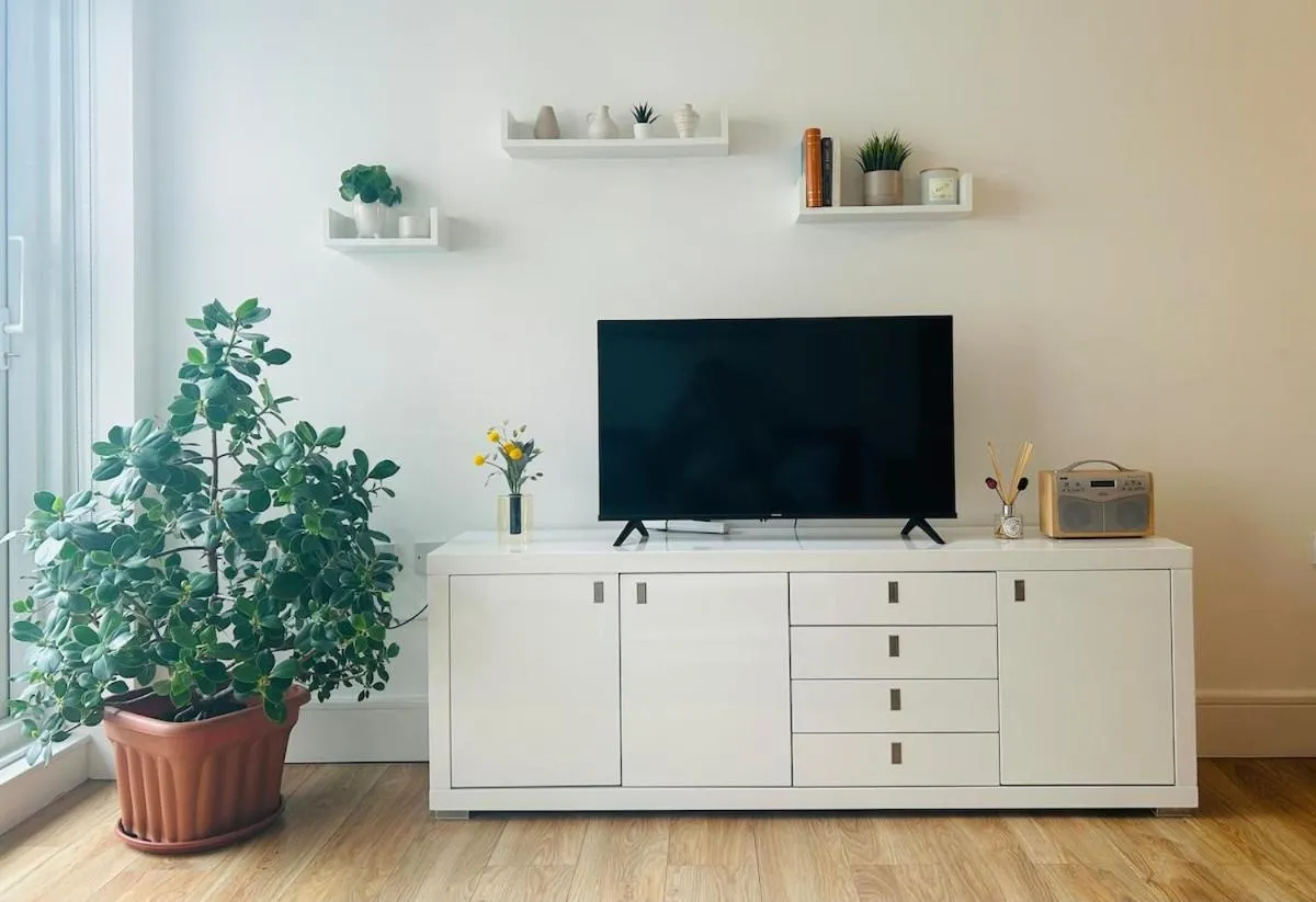 Image 3 of Cozy Flat by Nine Elms Station – zone 1 –