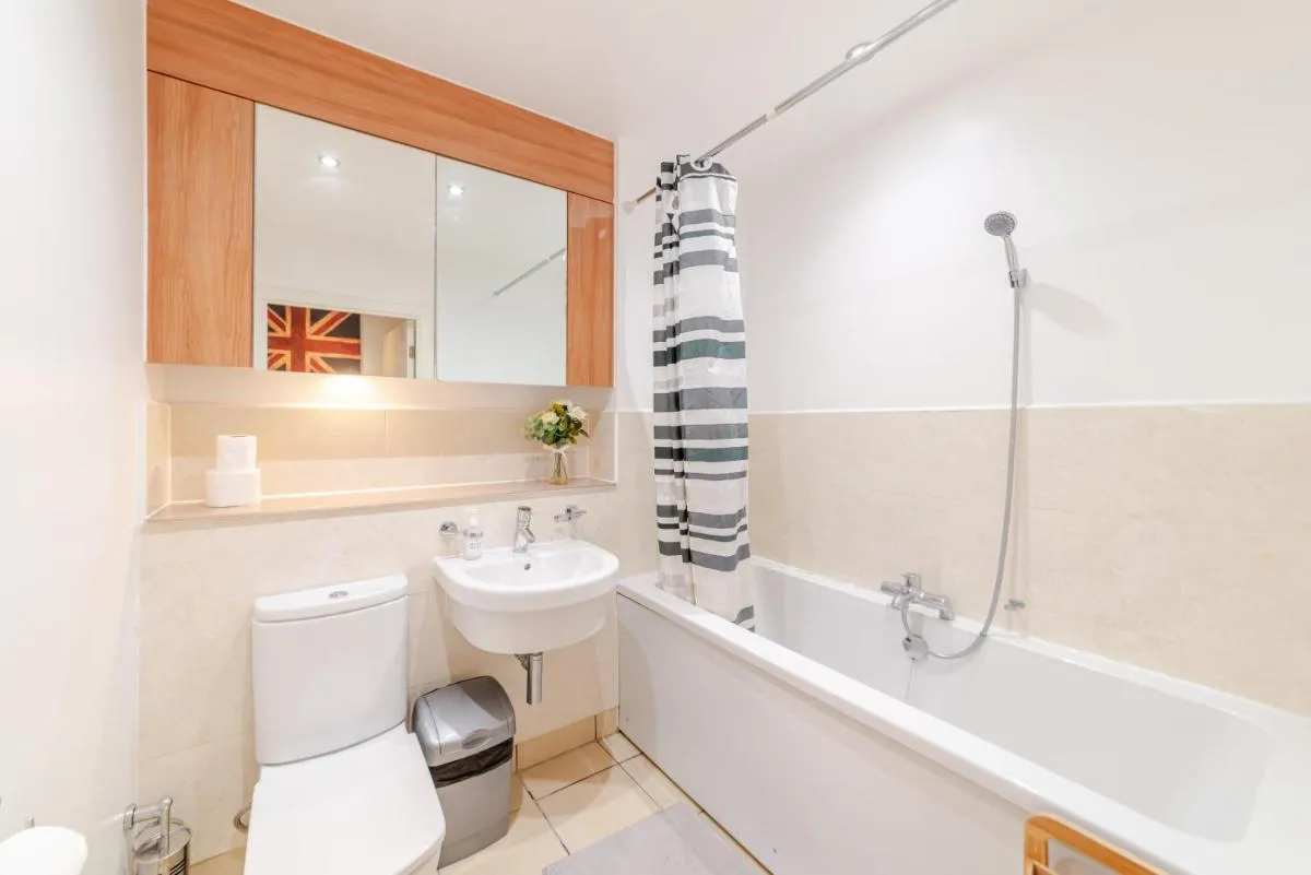 Image 3 of Cozy Flat close to central London