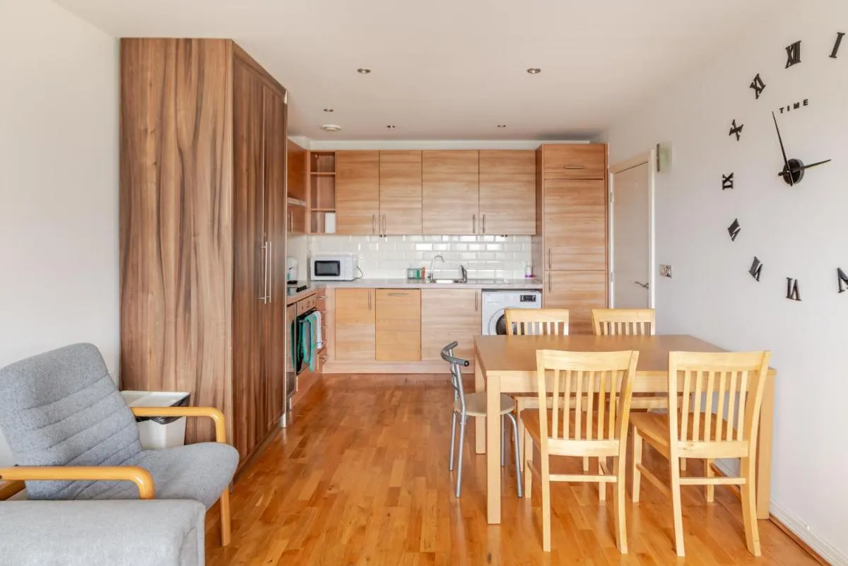 Image 4 of Cozy Flat close to central London