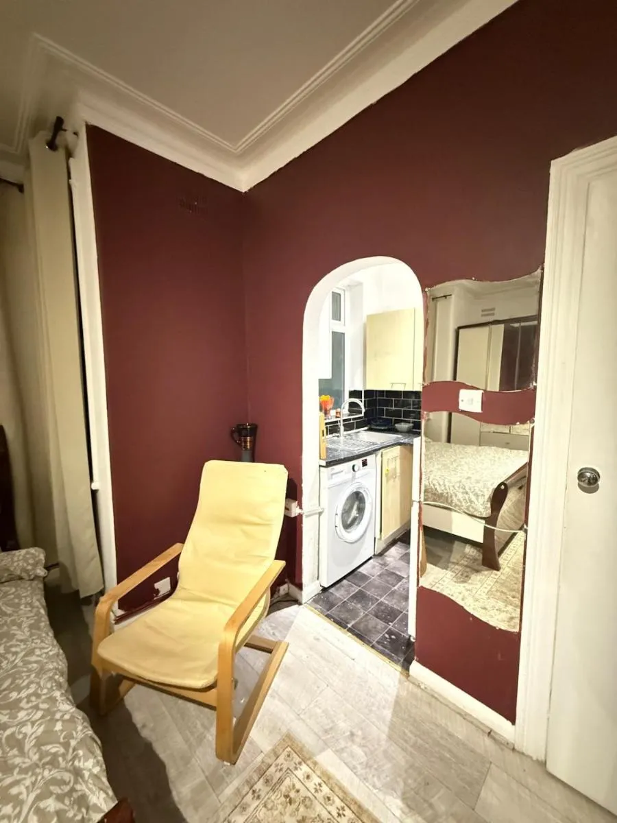 Image 4 of Cozy Flat near Harrow-on-the-Hill Station