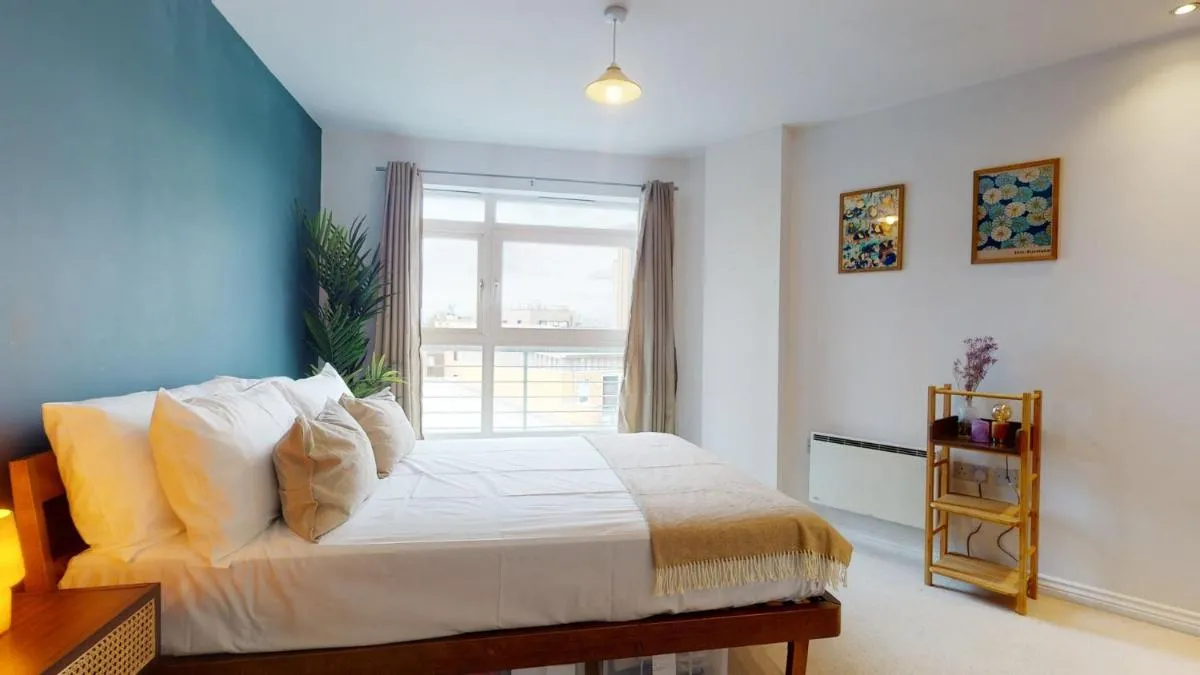 Image 4 of Cozy Hackney Apartment